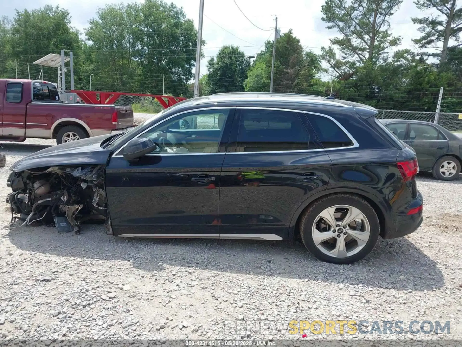 15 Photograph of a damaged car WA1BAAFY8M2097185 AUDI Q5 2021