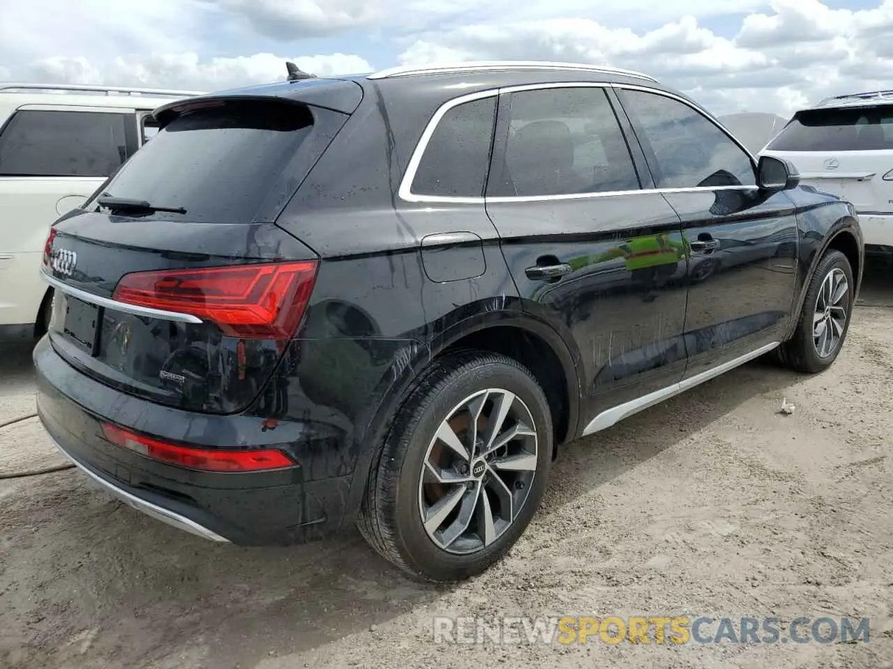 3 Photograph of a damaged car WA1BAAFY8M2128340 AUDI Q5 2021