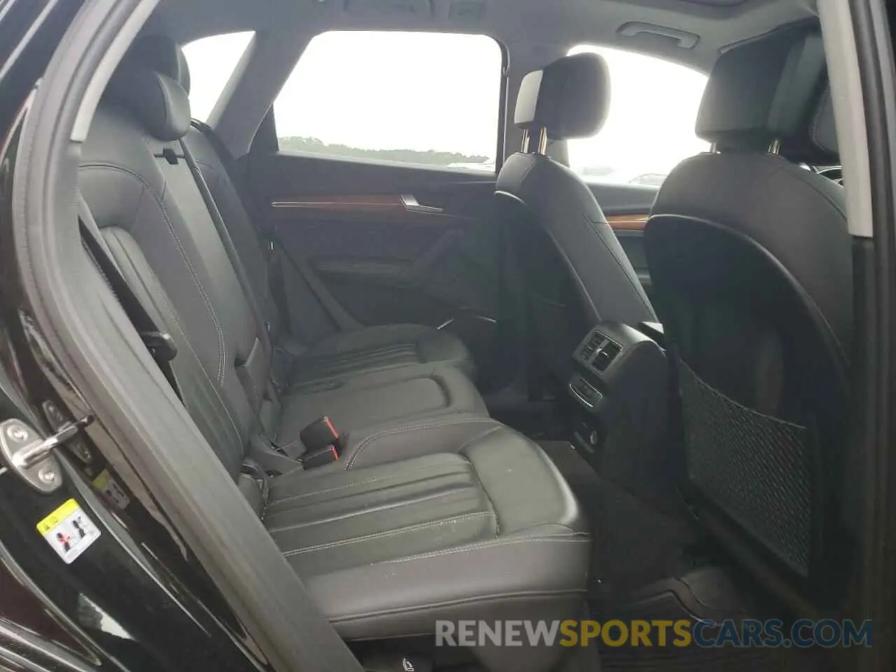 11 Photograph of a damaged car WA1BAAFY9M2012953 AUDI Q5 2021