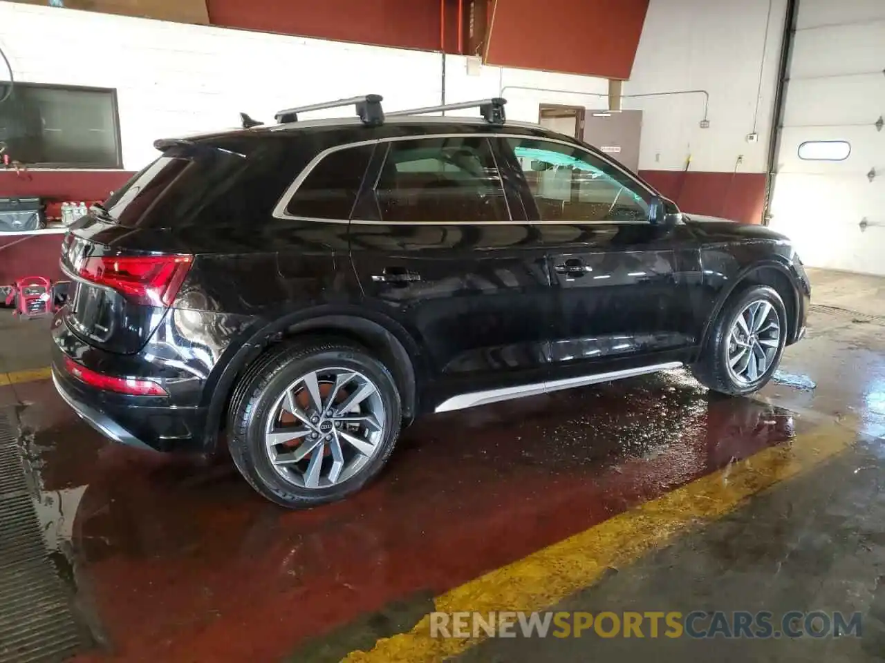 3 Photograph of a damaged car WA1BAAFY9M2019580 AUDI Q5 2021