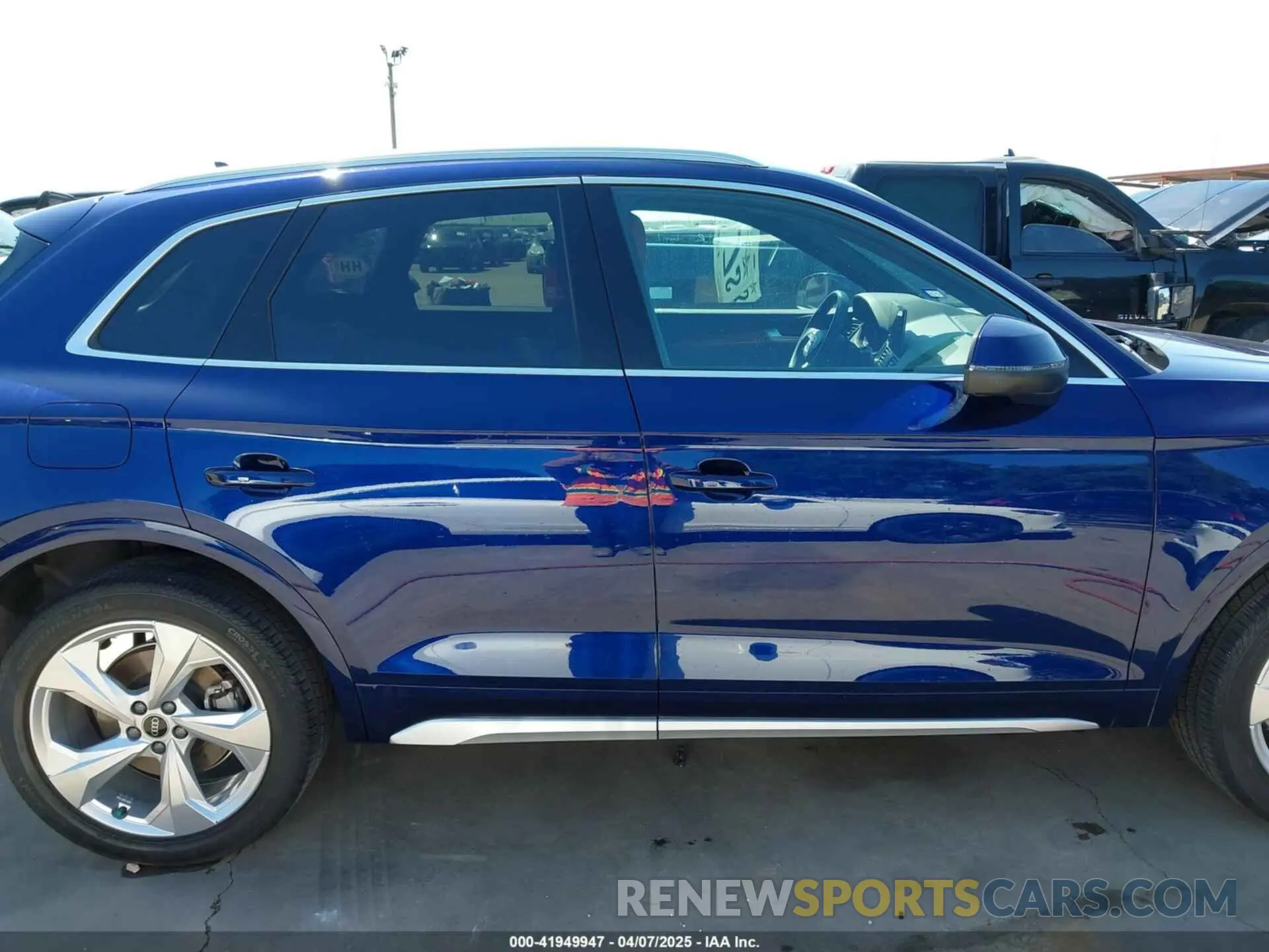 14 Photograph of a damaged car WA1BAAFY9M2055754 AUDI Q5 2021