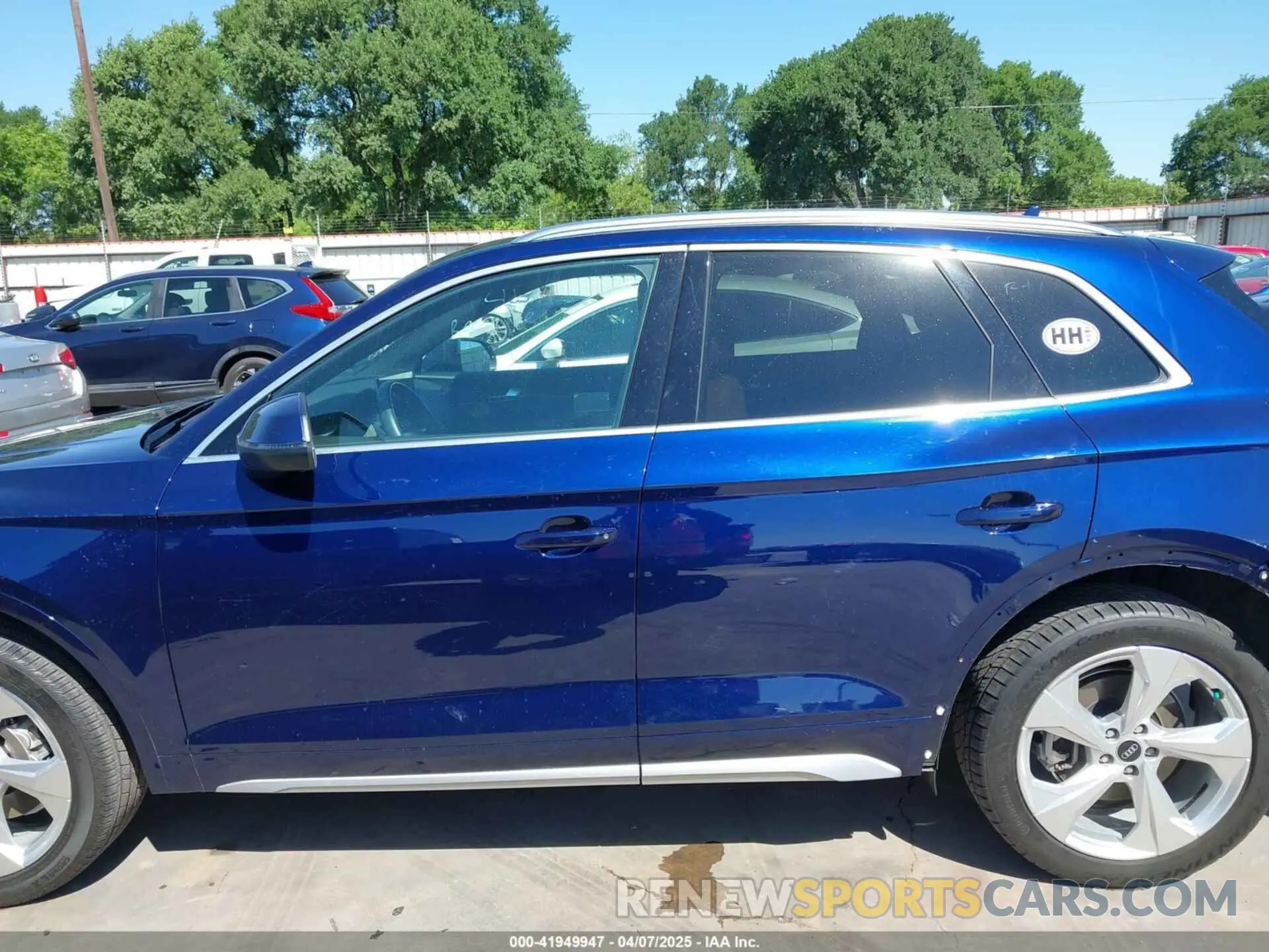 15 Photograph of a damaged car WA1BAAFY9M2055754 AUDI Q5 2021