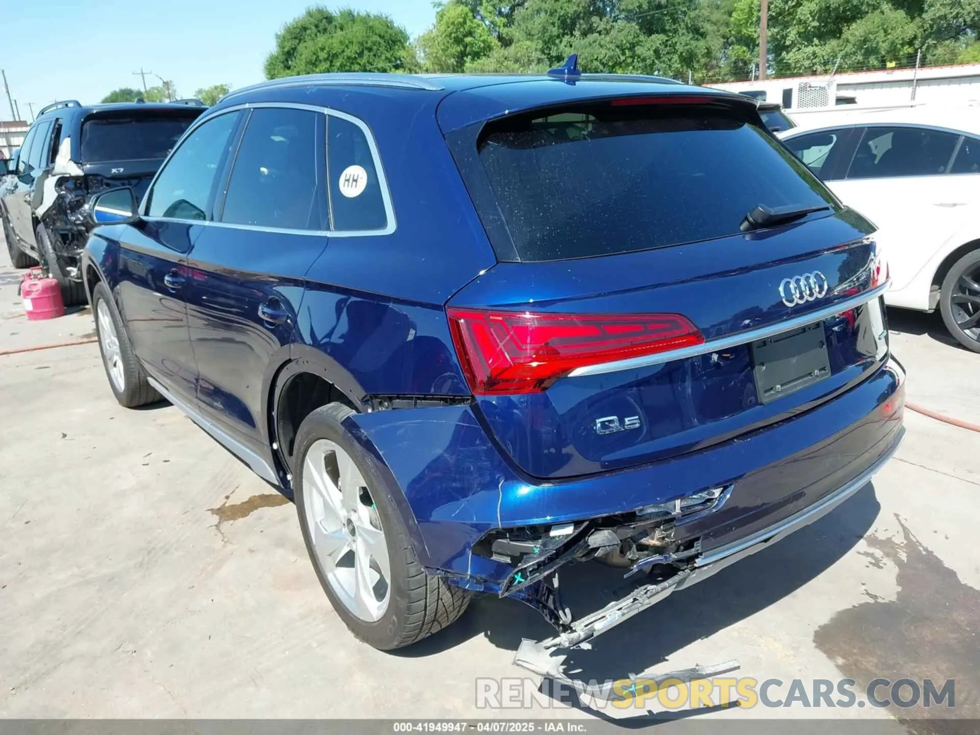 3 Photograph of a damaged car WA1BAAFY9M2055754 AUDI Q5 2021