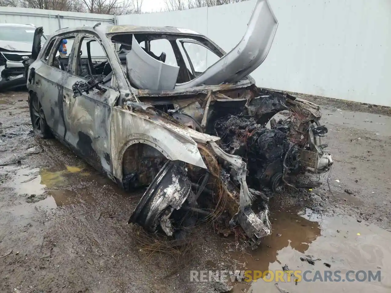 1 Photograph of a damaged car WA1BAAFY9M2066253 AUDI Q5 2021