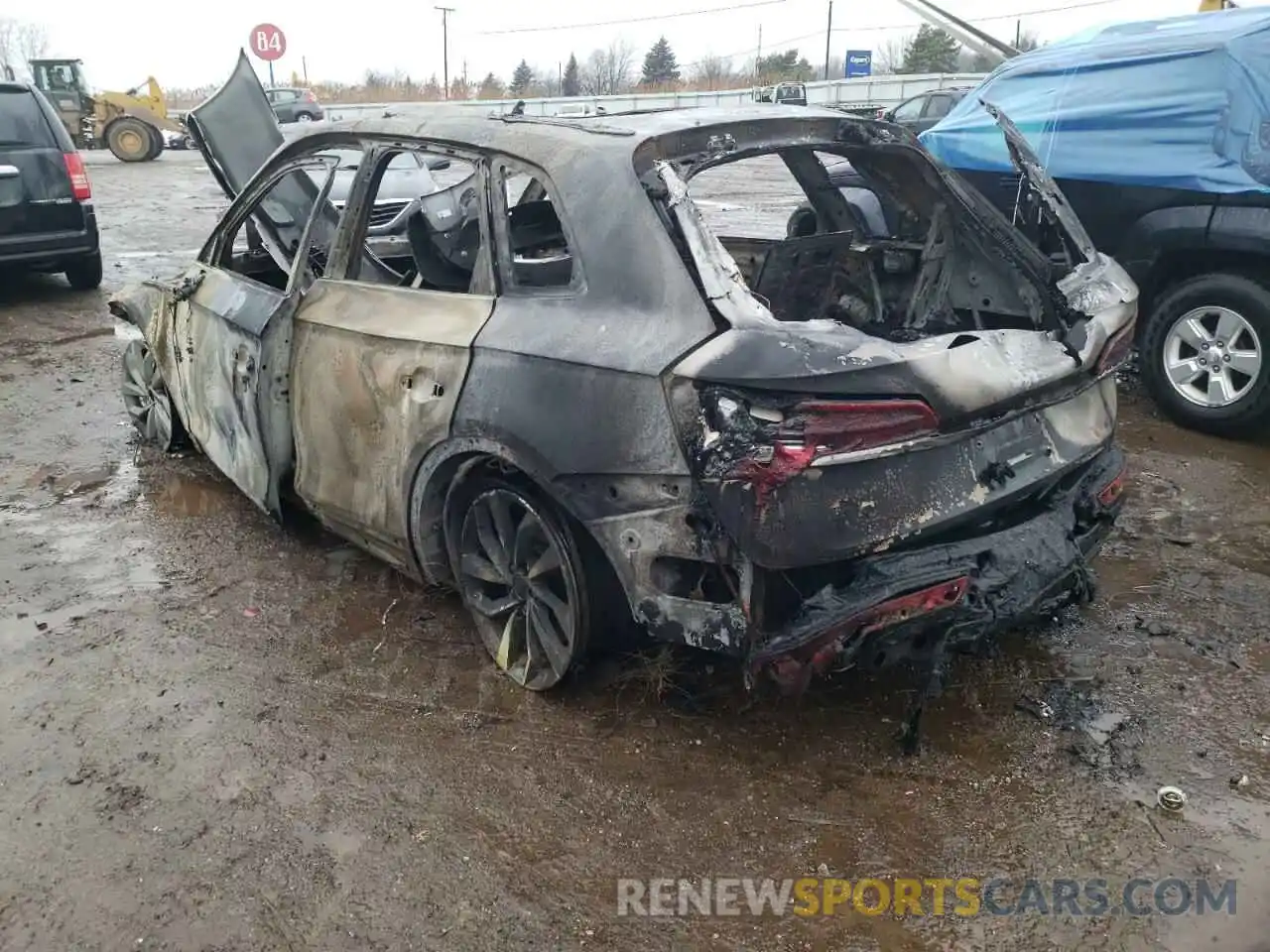 3 Photograph of a damaged car WA1BAAFY9M2066253 AUDI Q5 2021