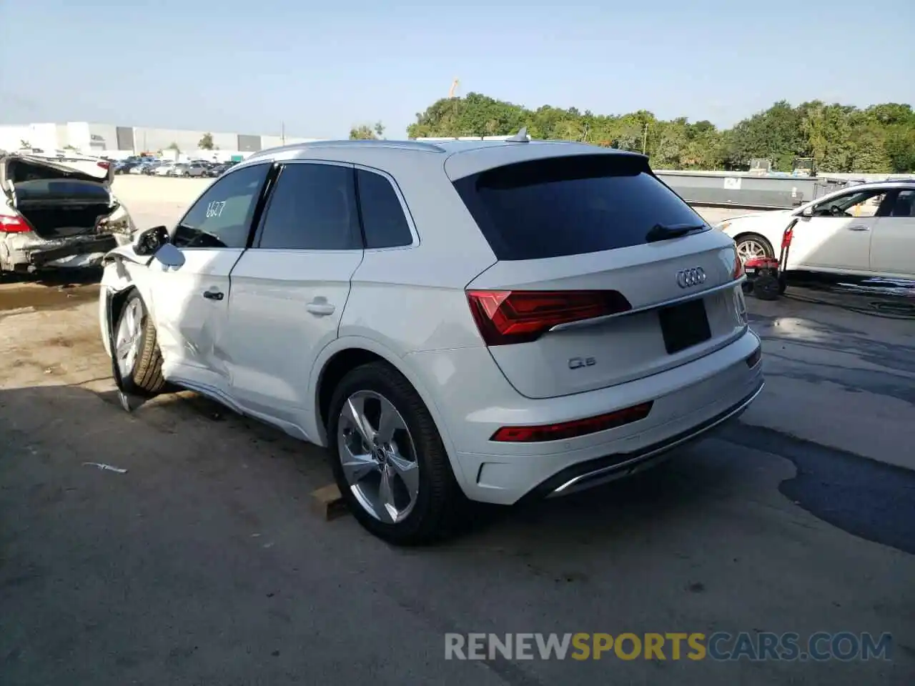 3 Photograph of a damaged car WA1BAAFY9M2095963 AUDI Q5 2021