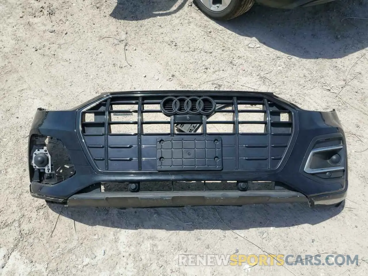 13 Photograph of a damaged car WA1BAAFYXM2032936 AUDI Q5 2021