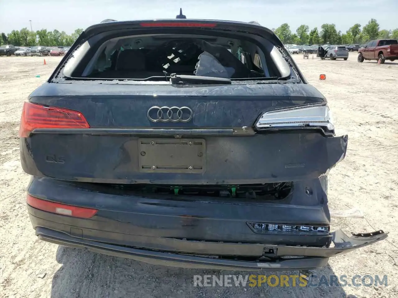 6 Photograph of a damaged car WA1BAAFYXM2032936 AUDI Q5 2021