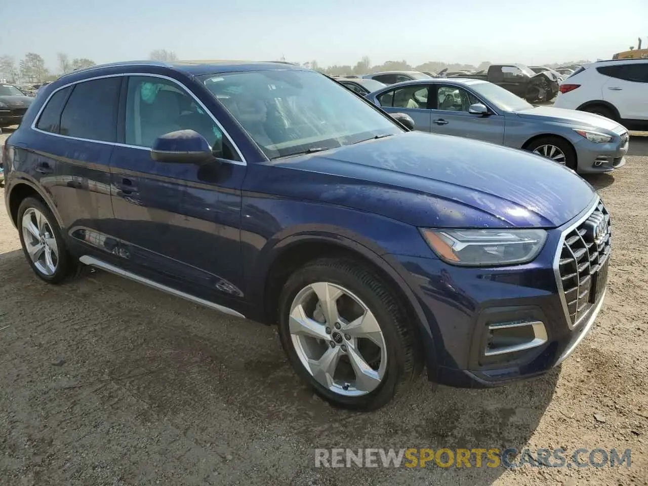 4 Photograph of a damaged car WA1BAAFYXM2040843 AUDI Q5 2021