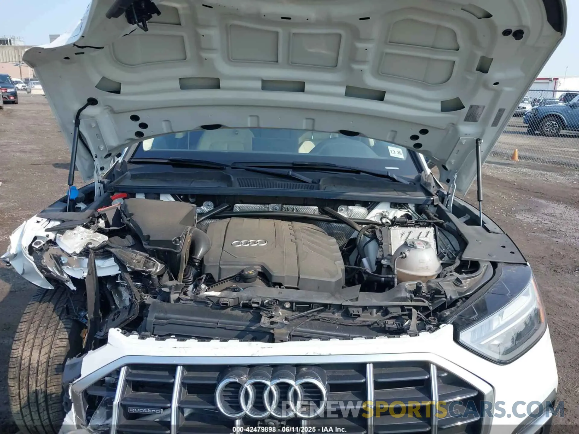 10 Photograph of a damaged car WA1BAAFYXM2050028 AUDI Q5 2021