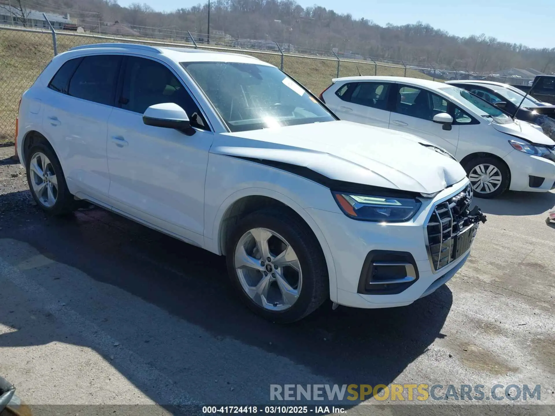 1 Photograph of a damaged car WA1BAAFYXM2050143 AUDI Q5 2021
