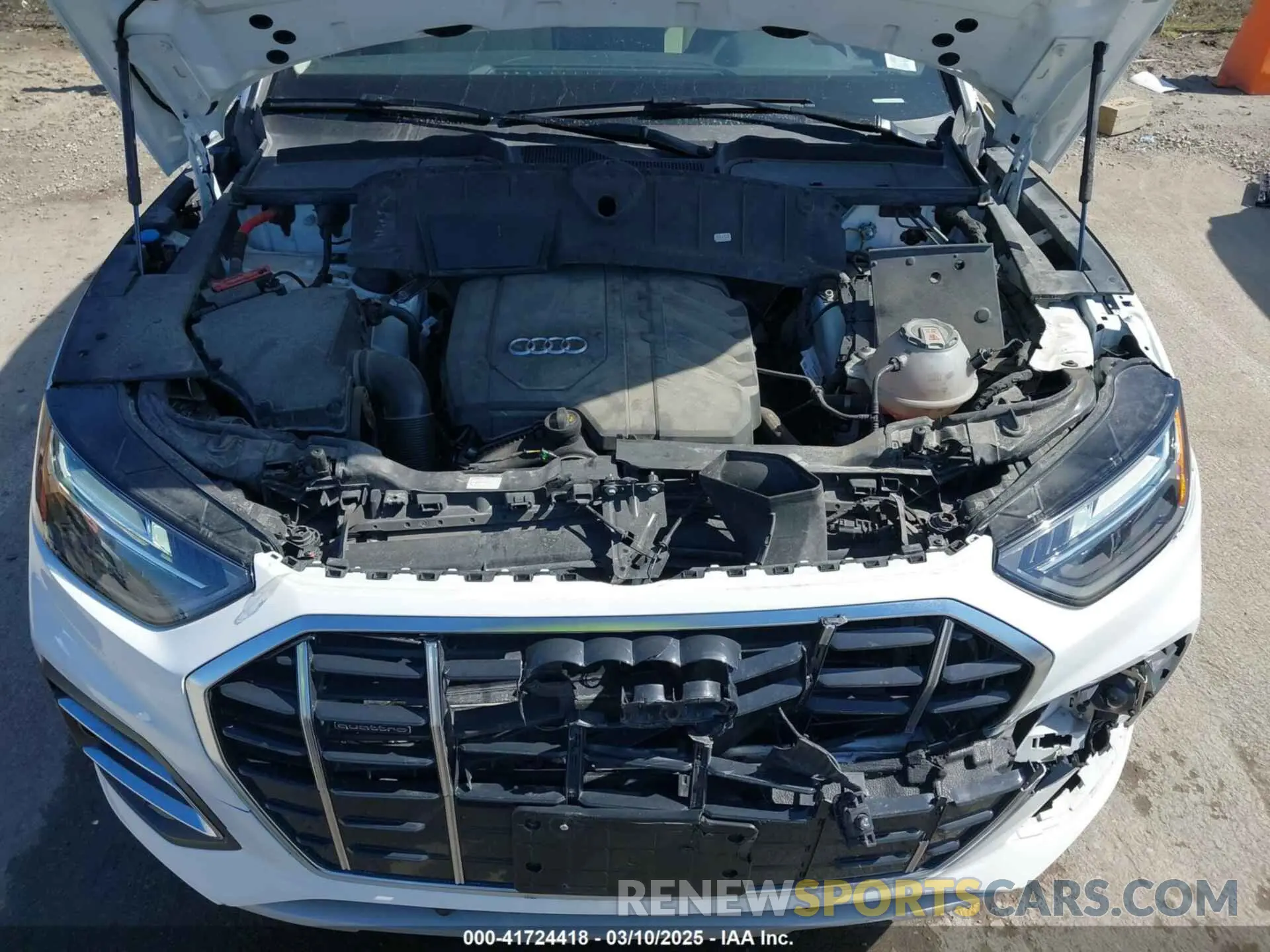 10 Photograph of a damaged car WA1BAAFYXM2050143 AUDI Q5 2021