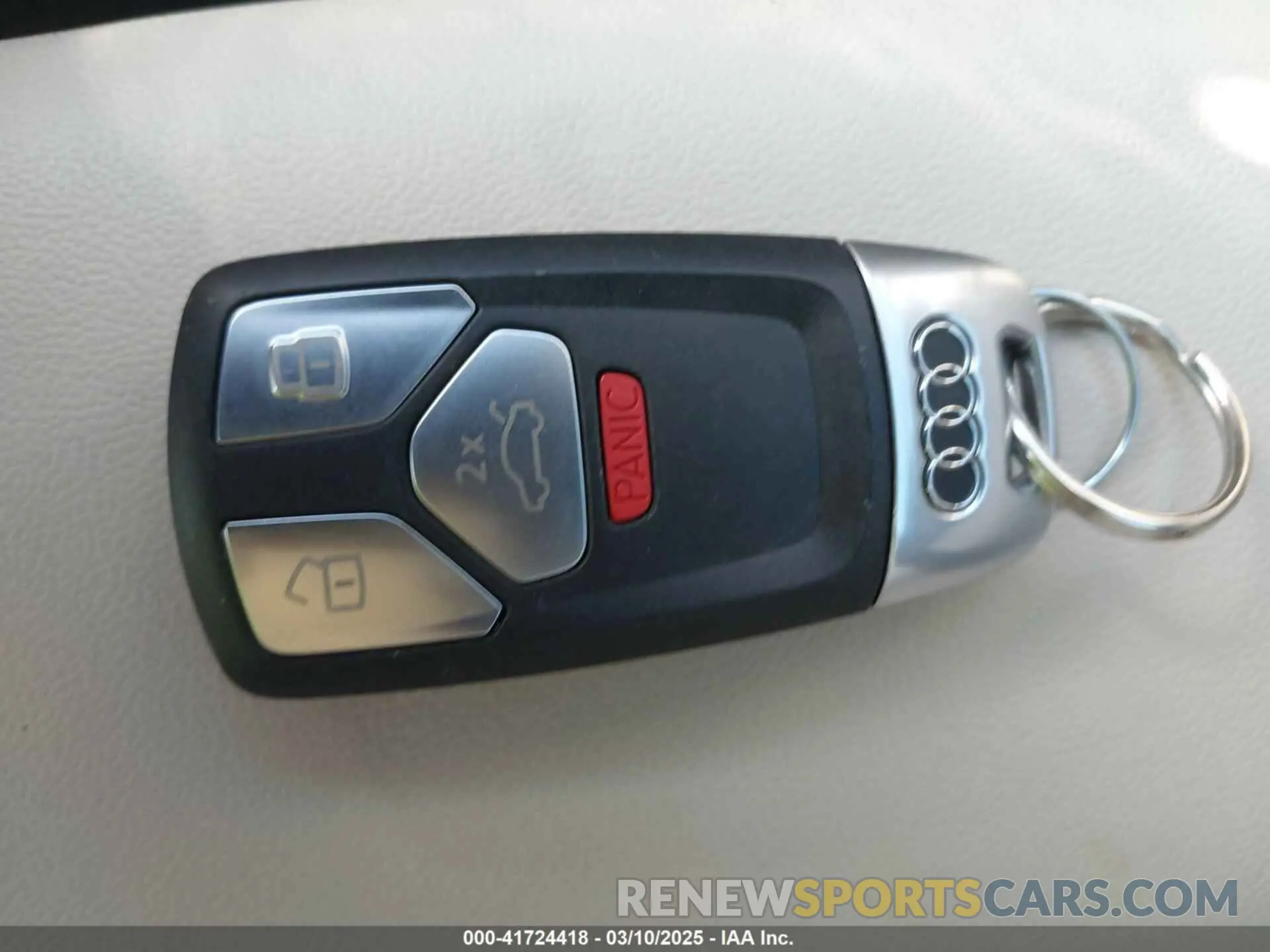 11 Photograph of a damaged car WA1BAAFYXM2050143 AUDI Q5 2021