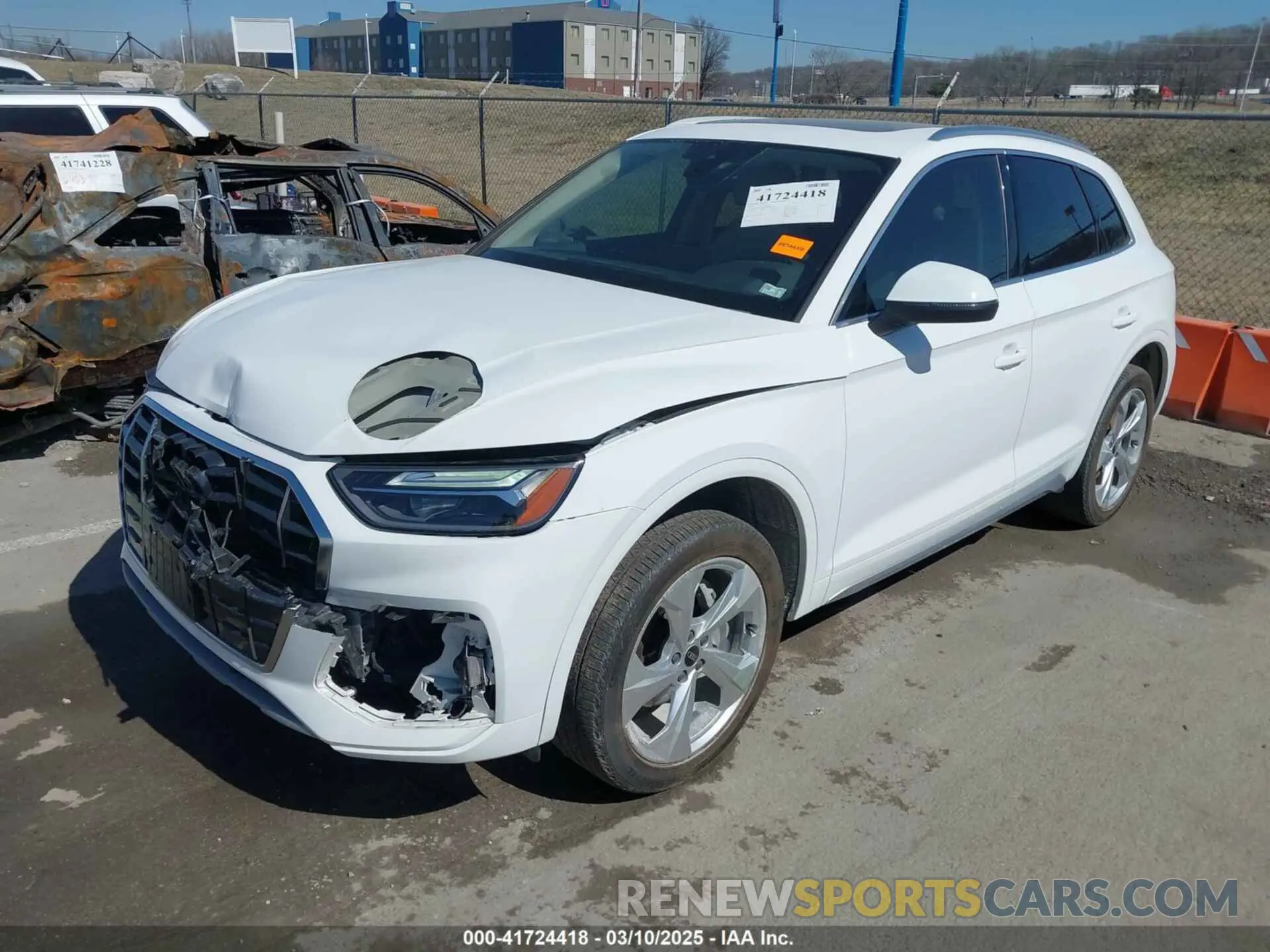 2 Photograph of a damaged car WA1BAAFYXM2050143 AUDI Q5 2021