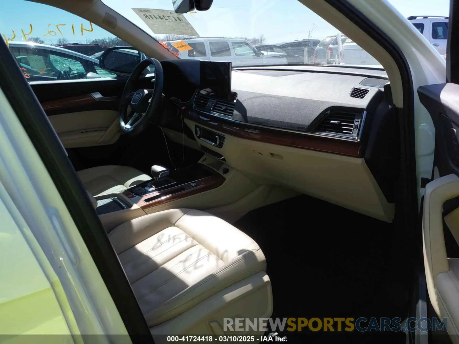 5 Photograph of a damaged car WA1BAAFYXM2050143 AUDI Q5 2021