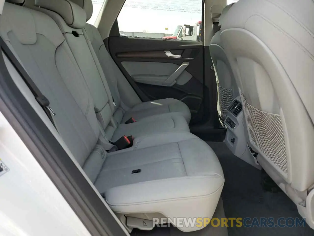12 Photograph of a damaged car WA1BAAFYXM2051891 AUDI Q5 2021