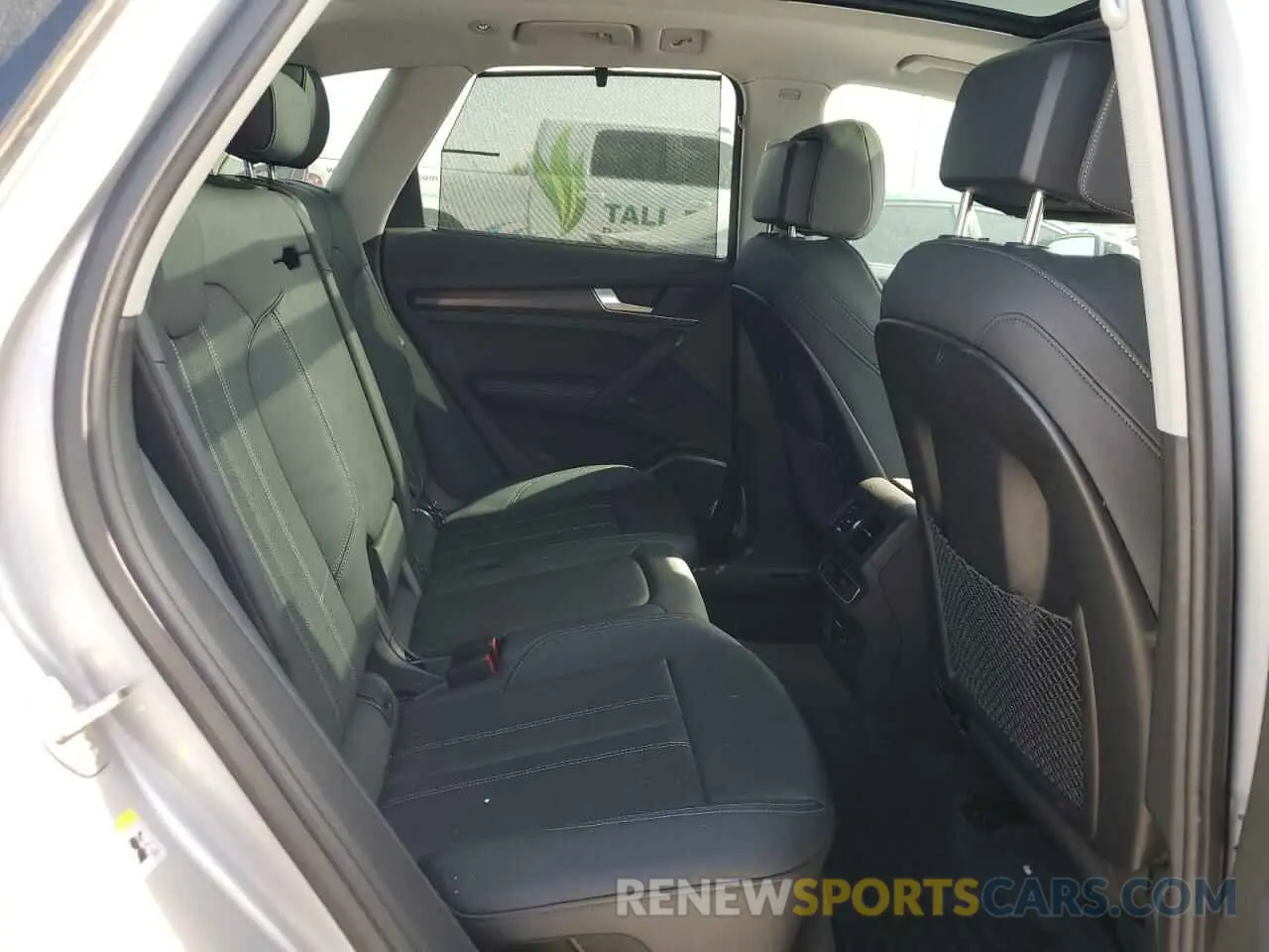 11 Photograph of a damaged car WA1BAAFYXM2083241 AUDI Q5 2021