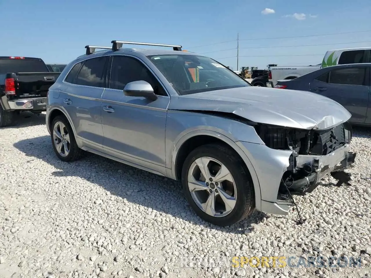4 Photograph of a damaged car WA1BAAFYXM2083241 AUDI Q5 2021