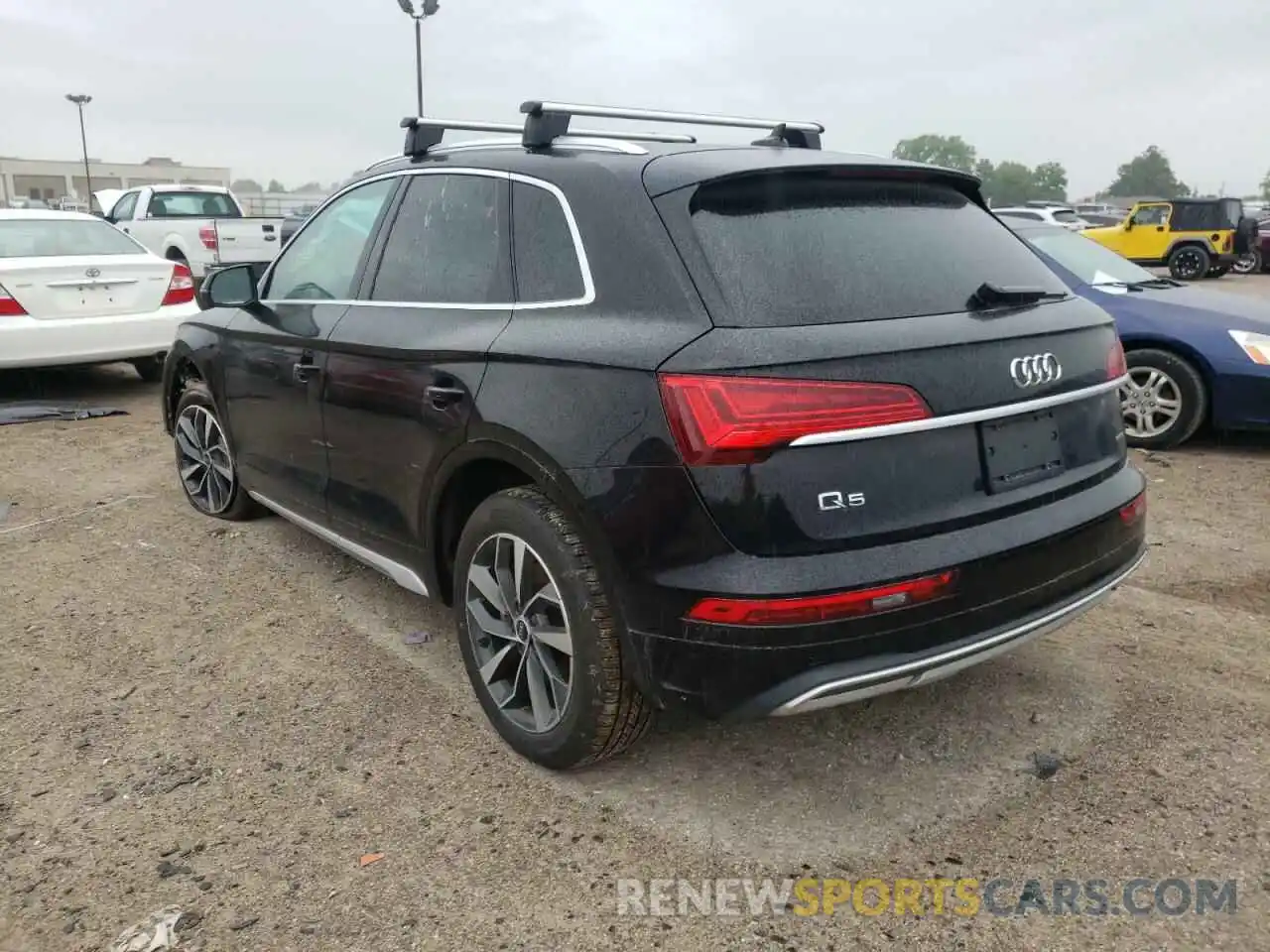 3 Photograph of a damaged car WA1BAAFYXM2106386 AUDI Q5 2021