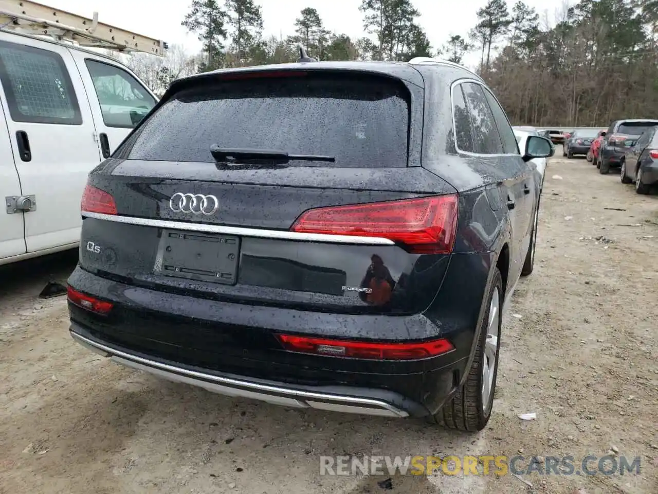 4 Photograph of a damaged car WA1BAAFYXM2132521 AUDI Q5 2021