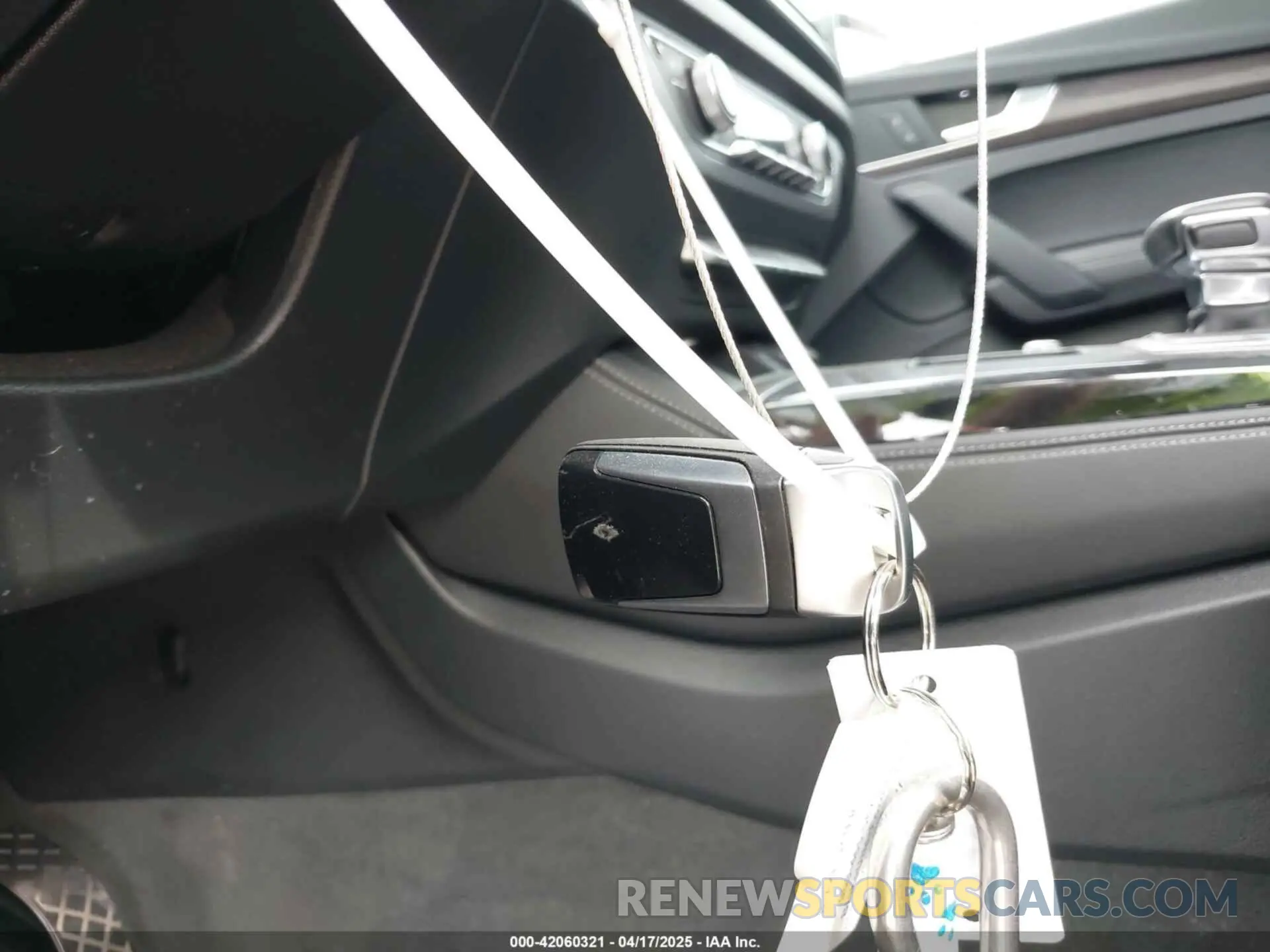 11 Photograph of a damaged car WA1BAAFYXM2135919 AUDI Q5 2021
