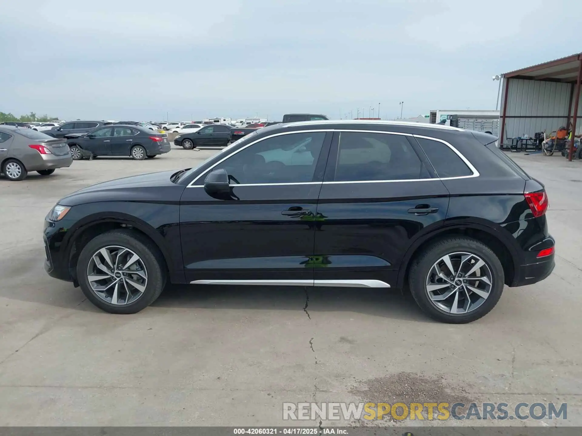 14 Photograph of a damaged car WA1BAAFYXM2135919 AUDI Q5 2021