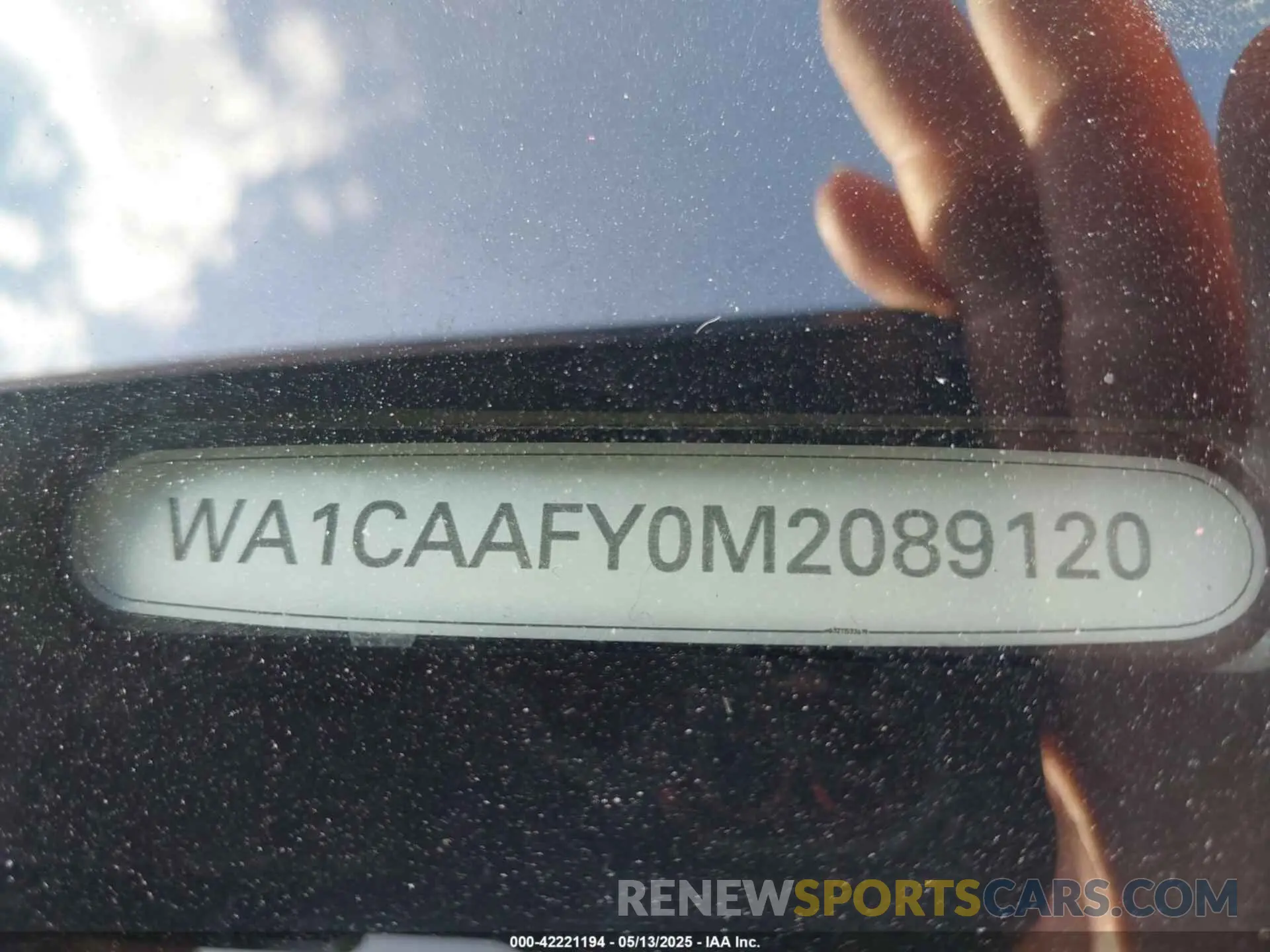 18 Photograph of a damaged car WA1CAAFY0M2089120 AUDI Q5 2021