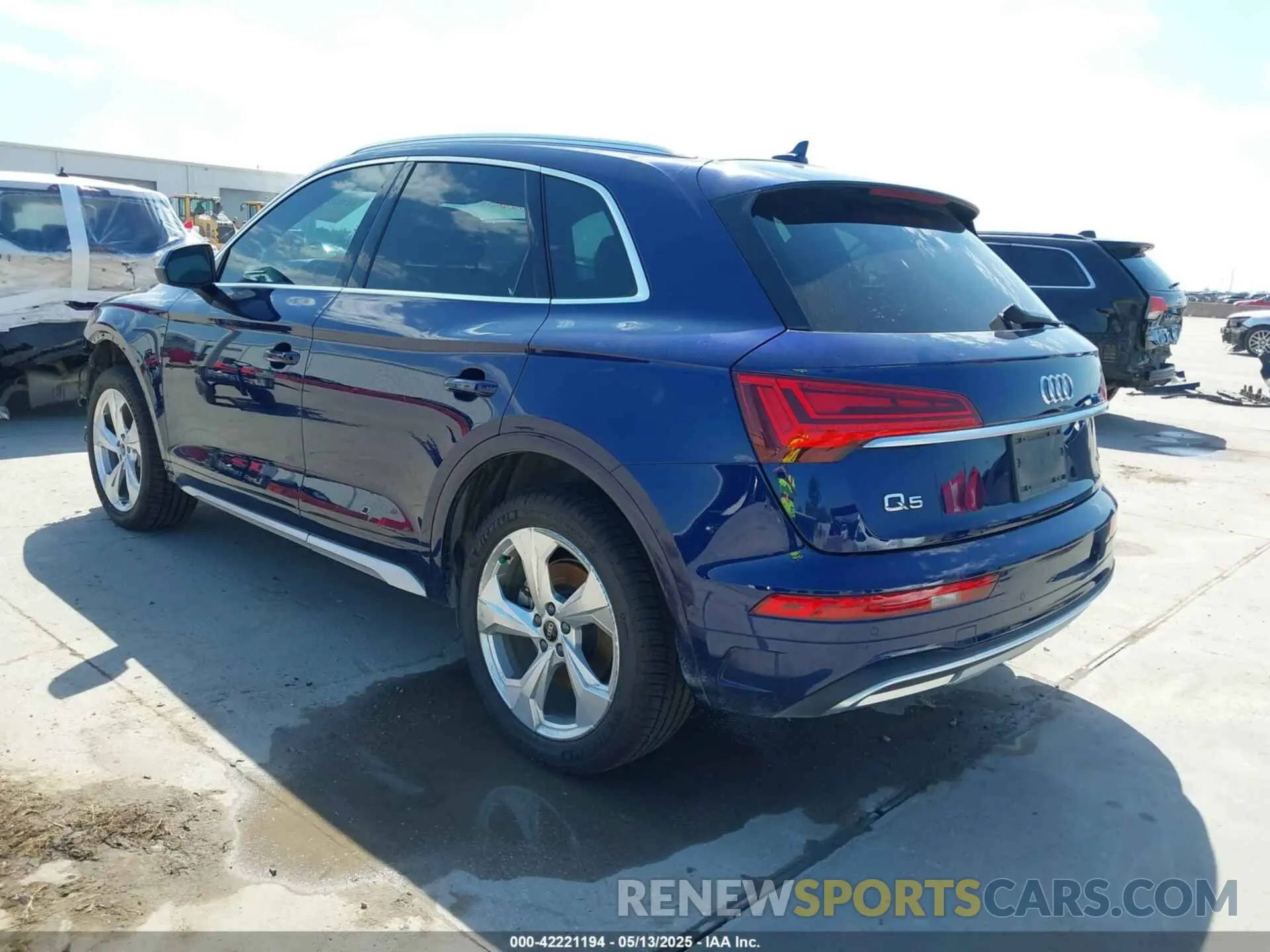 3 Photograph of a damaged car WA1CAAFY0M2089120 AUDI Q5 2021