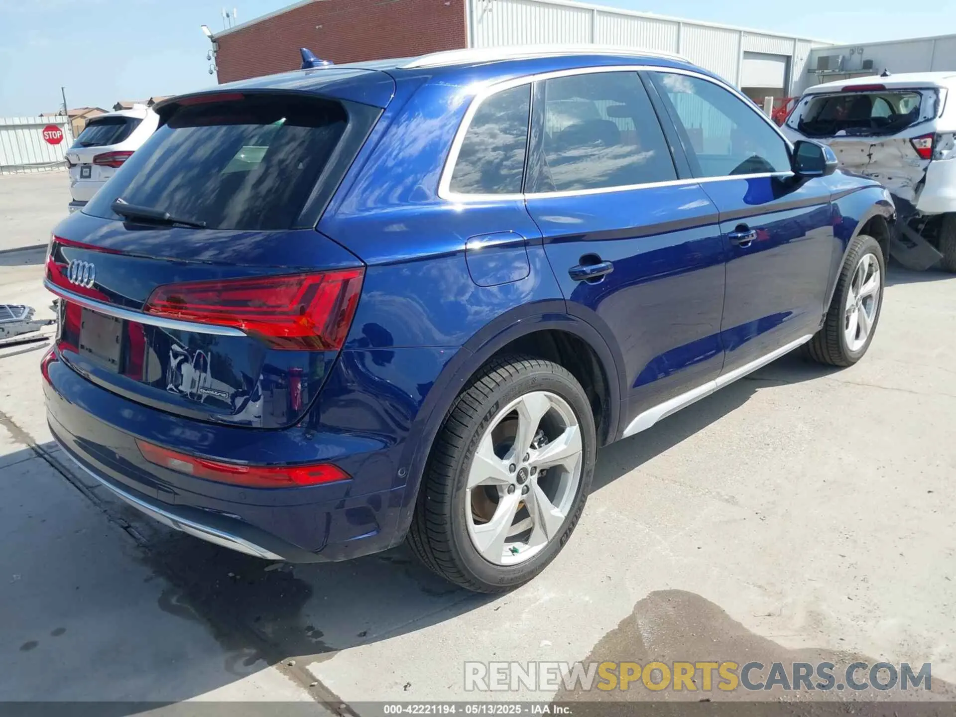 4 Photograph of a damaged car WA1CAAFY0M2089120 AUDI Q5 2021