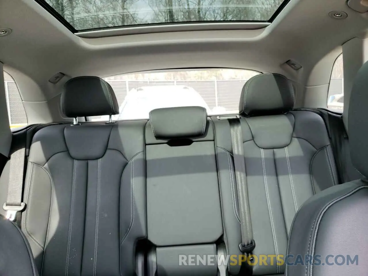10 Photograph of a damaged car WA1CAAFY1M2028262 AUDI Q5 2021