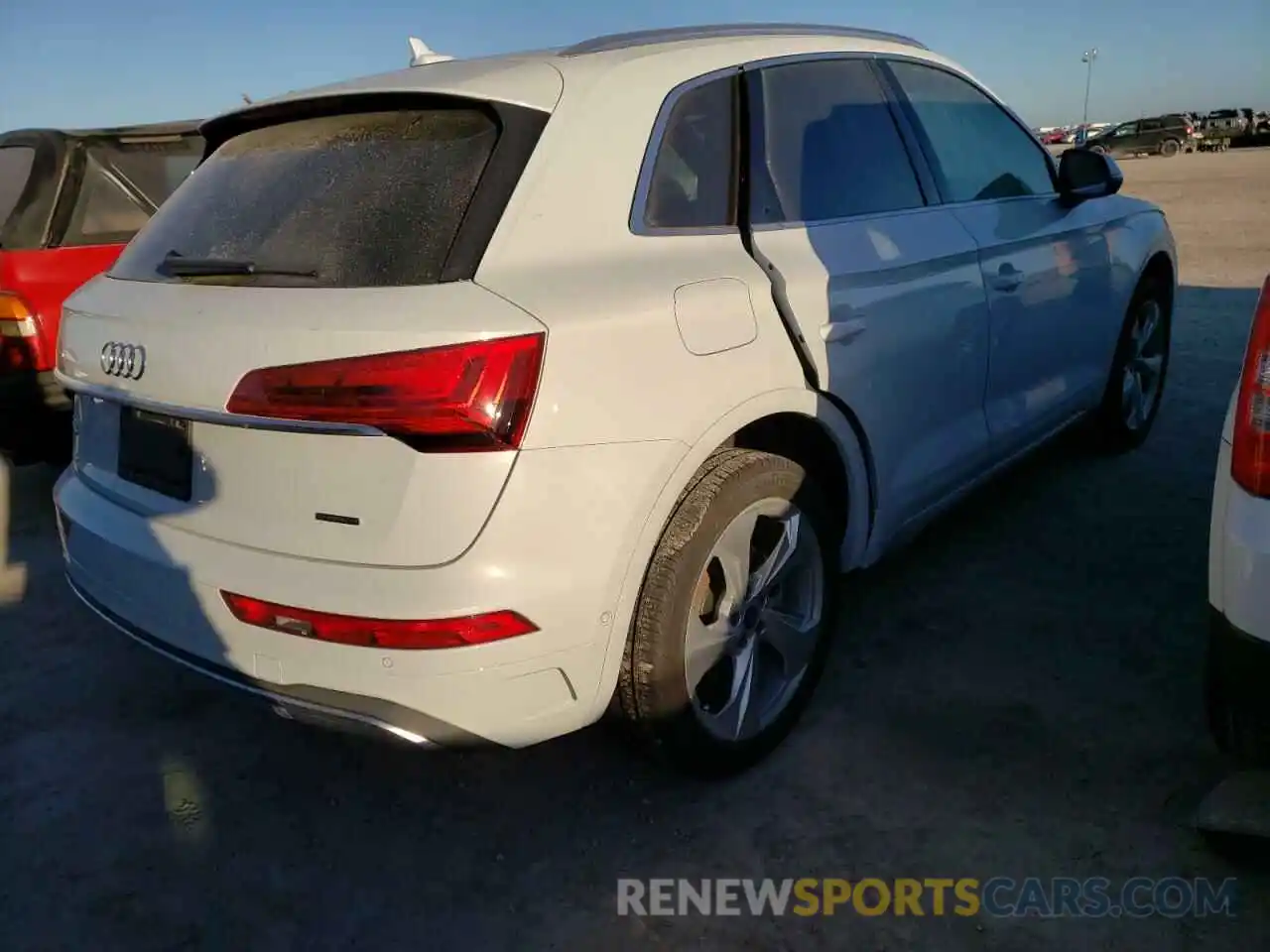 4 Photograph of a damaged car WA1CAAFY2M2016587 AUDI Q5 2021