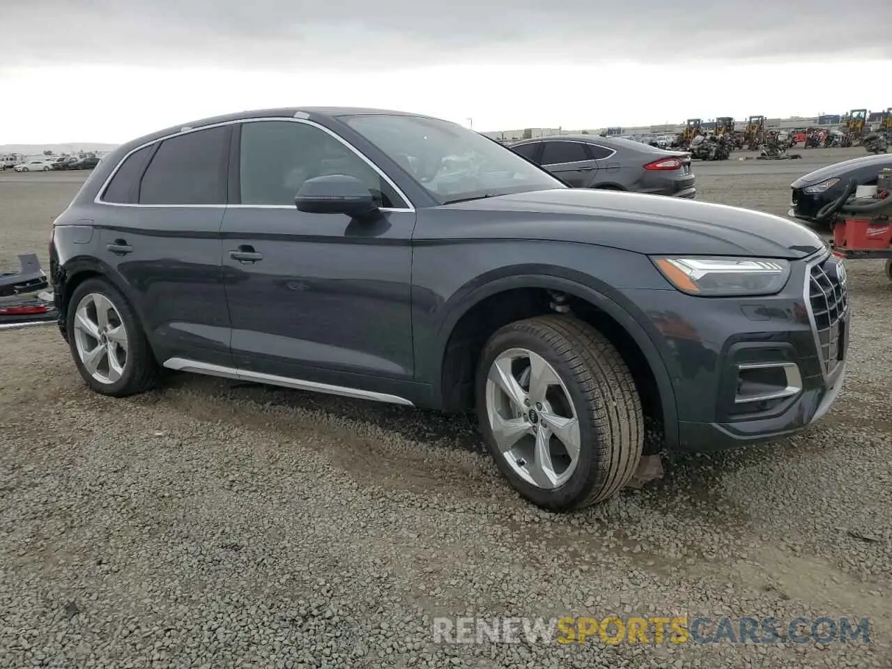 4 Photograph of a damaged car WA1CAAFY2M2040789 AUDI Q5 2021