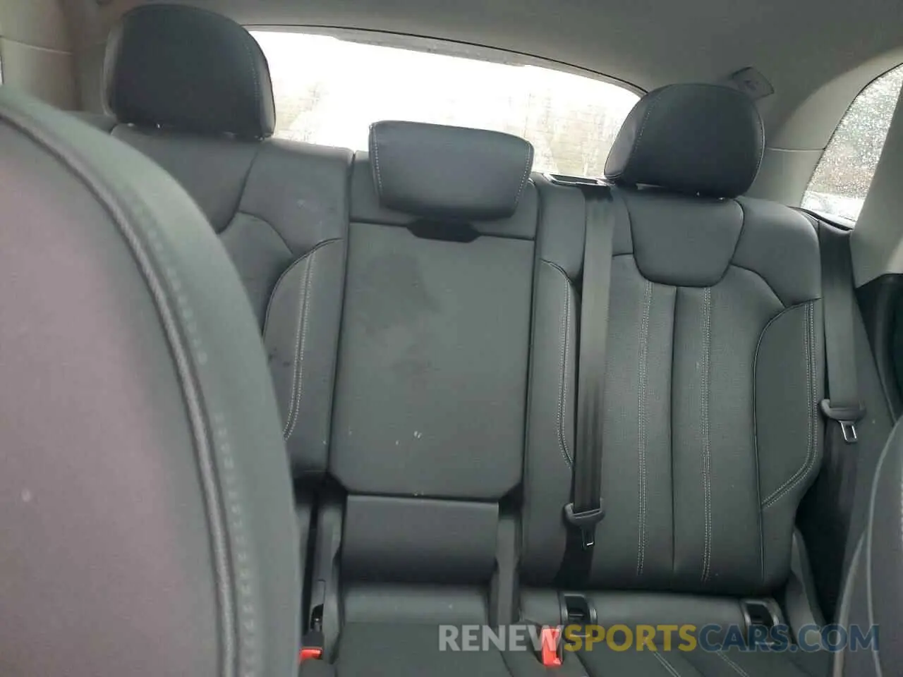 10 Photograph of a damaged car WA1CAAFY3M2019191 AUDI Q5 2021