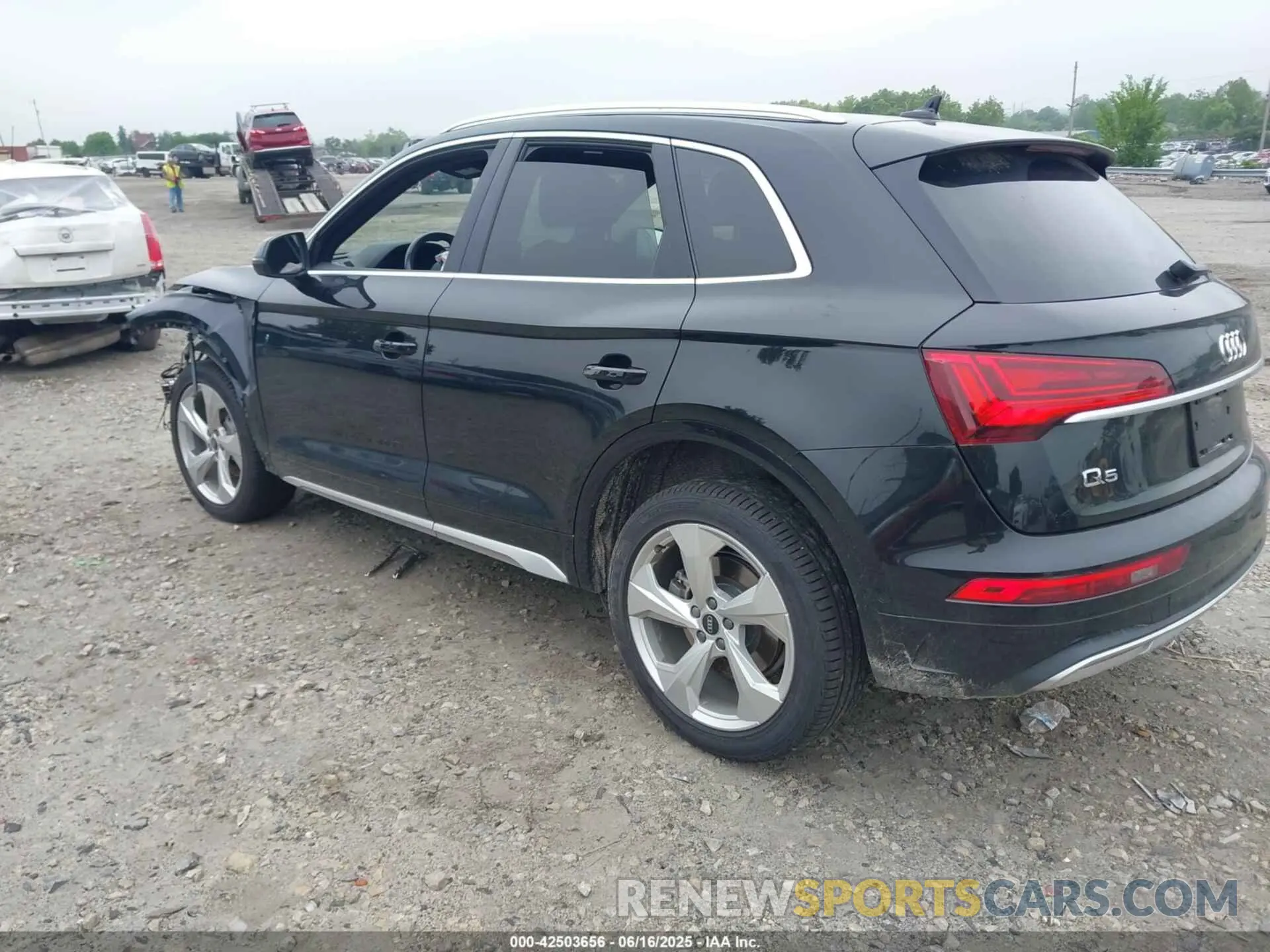3 Photograph of a damaged car WA1CAAFY5M2020908 AUDI Q5 2021