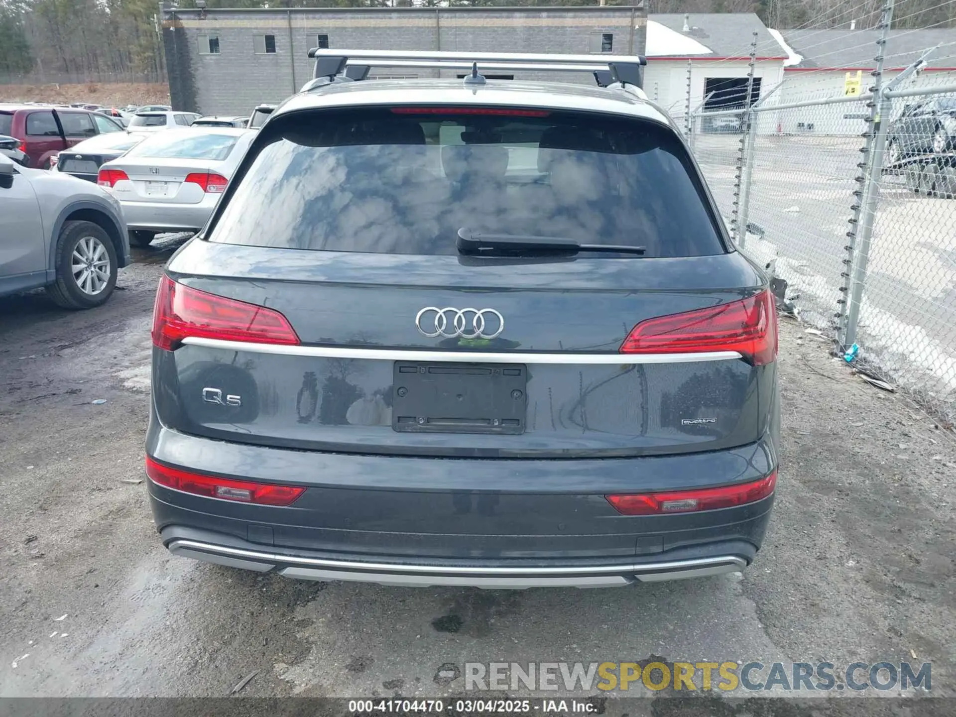 16 Photograph of a damaged car WA1CAAFY5M2050748 AUDI Q5 2021