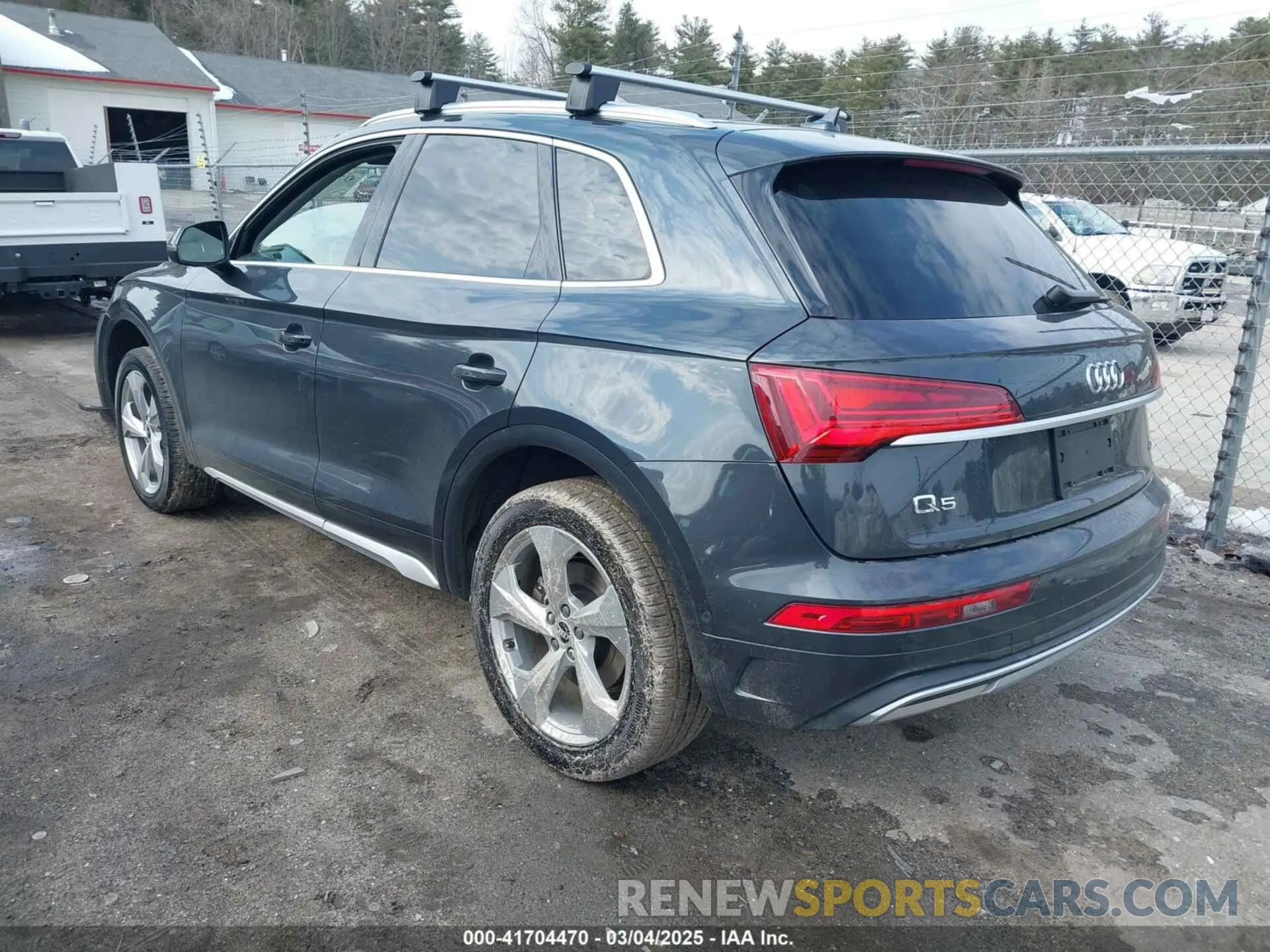 3 Photograph of a damaged car WA1CAAFY5M2050748 AUDI Q5 2021
