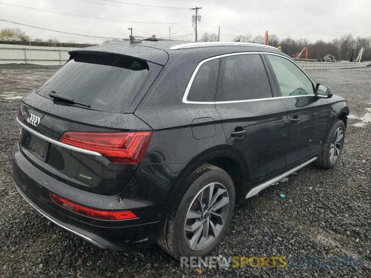 3 Photograph of a damaged car WA1CAAFY5M2082115 AUDI Q5 2021