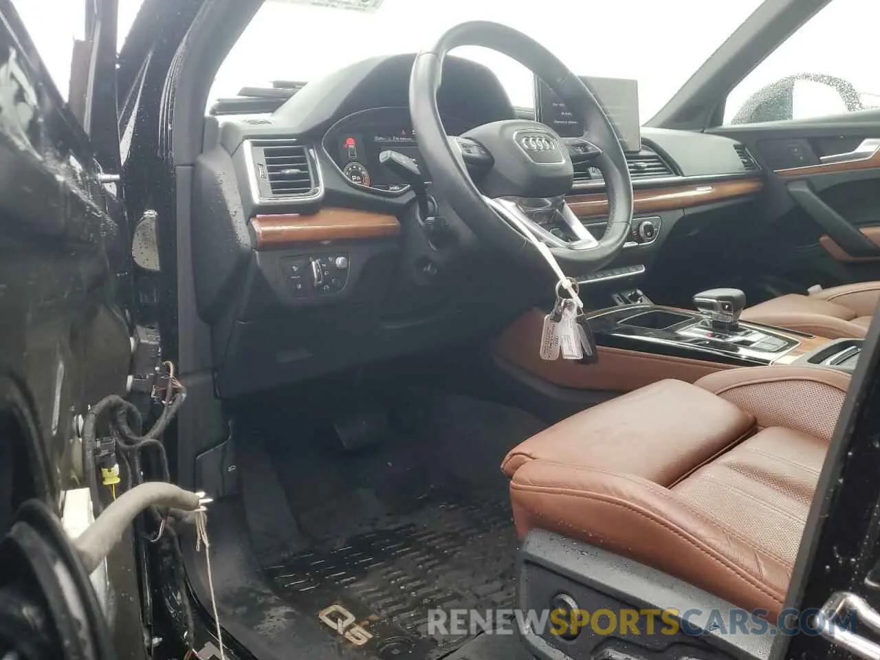 8 Photograph of a damaged car WA1CAAFY5M2082115 AUDI Q5 2021