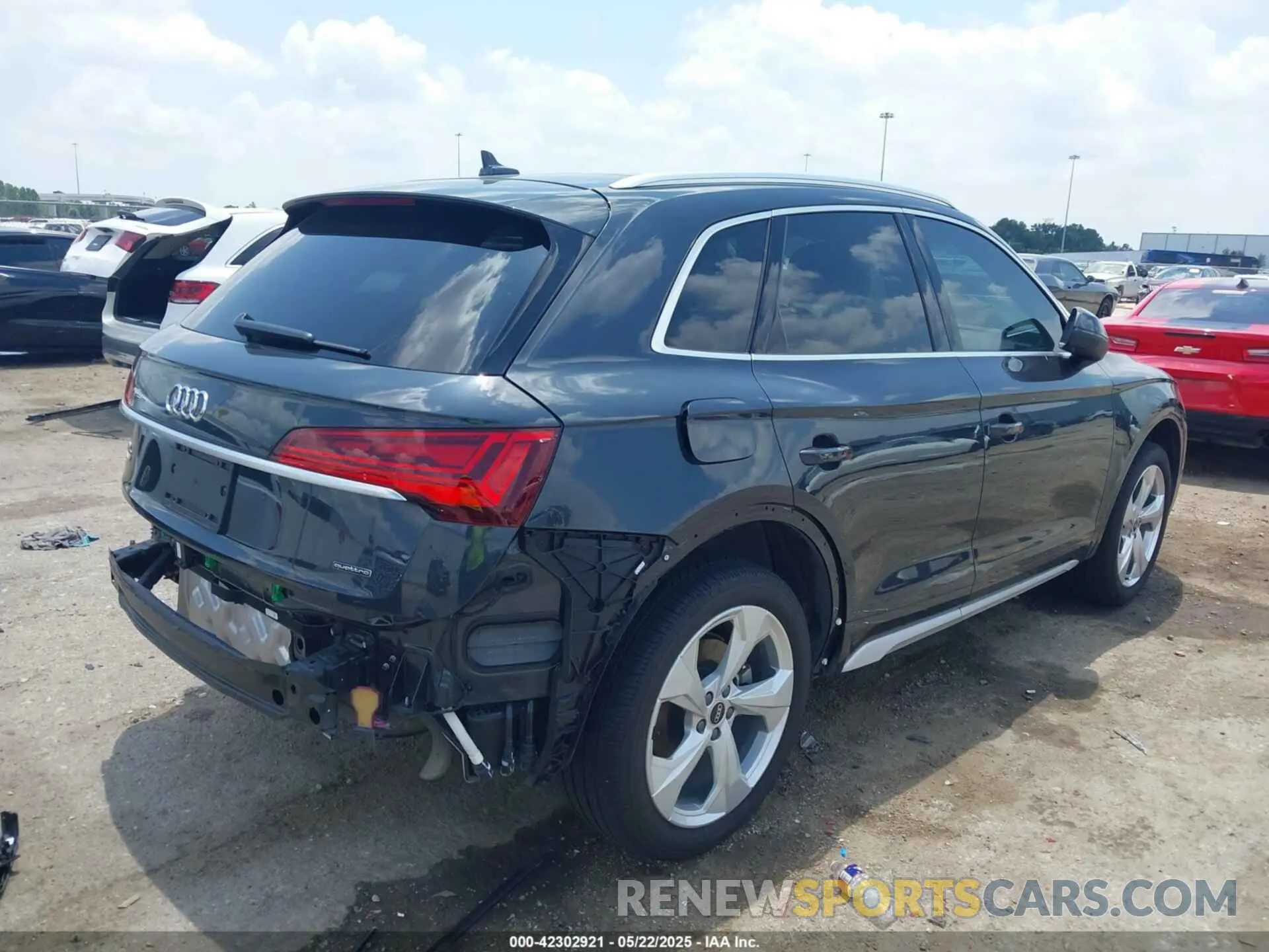 4 Photograph of a damaged car WA1CAAFY6M2114408 AUDI Q5 2021