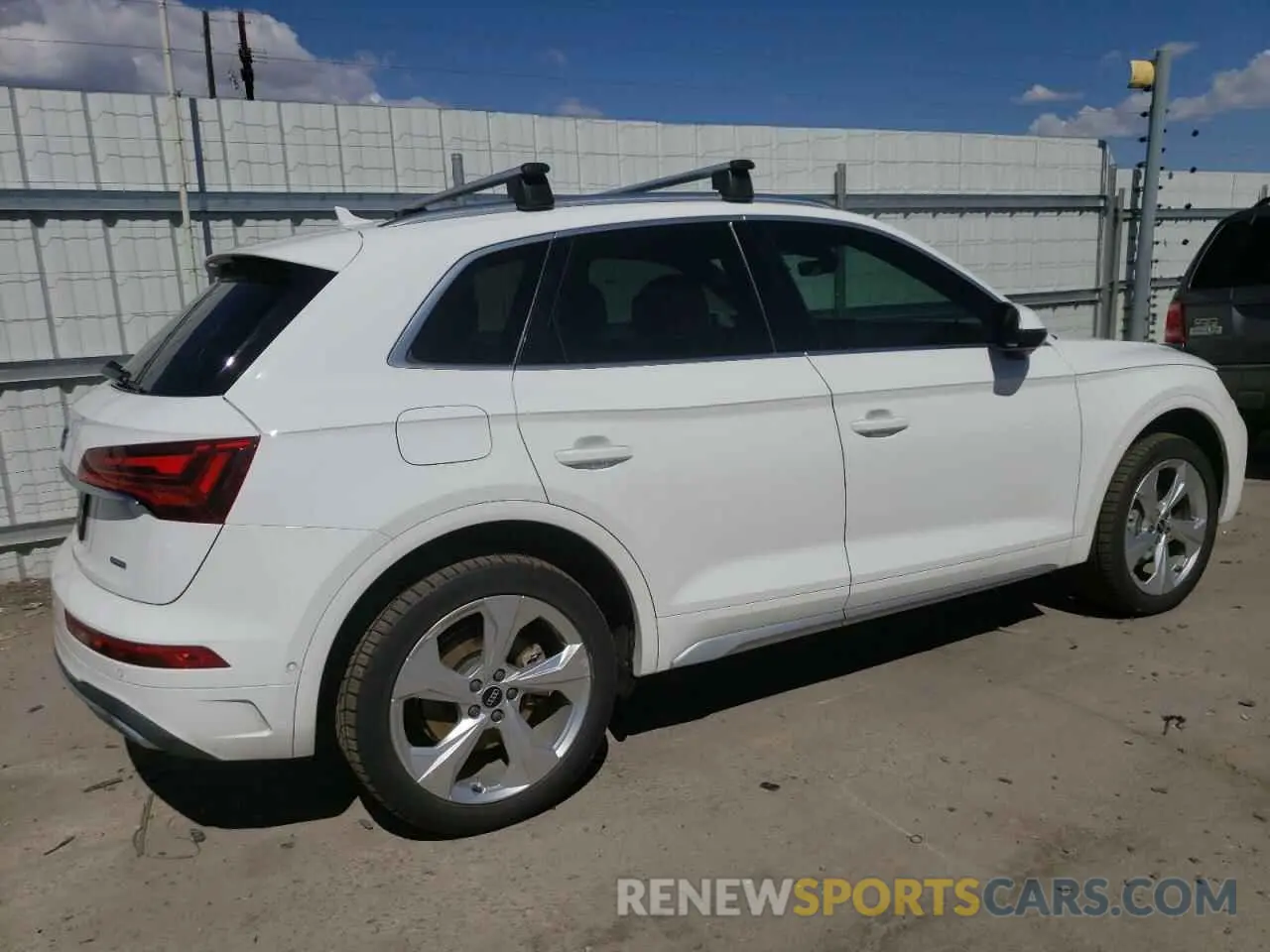 3 Photograph of a damaged car WA1CAAFY7M2020196 AUDI Q5 2021