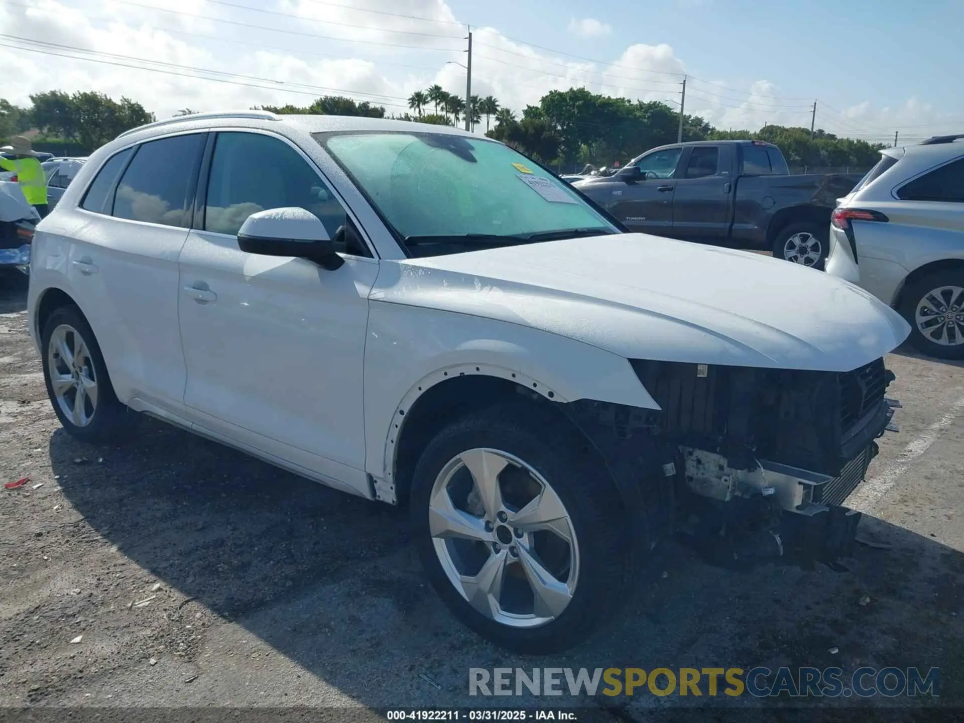 1 Photograph of a damaged car WA1CAAFY7M2034552 AUDI Q5 2021