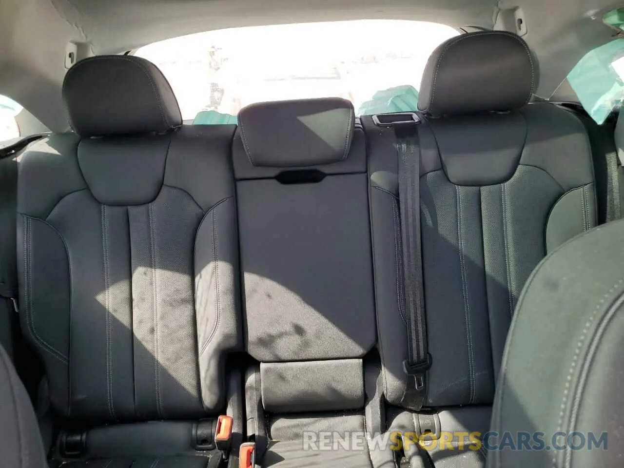 10 Photograph of a damaged car WA1CAAFY7M2054980 AUDI Q5 2021