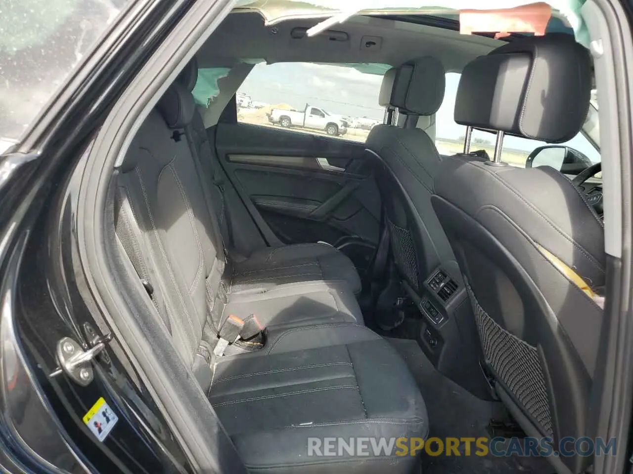 11 Photograph of a damaged car WA1CAAFY7M2054980 AUDI Q5 2021