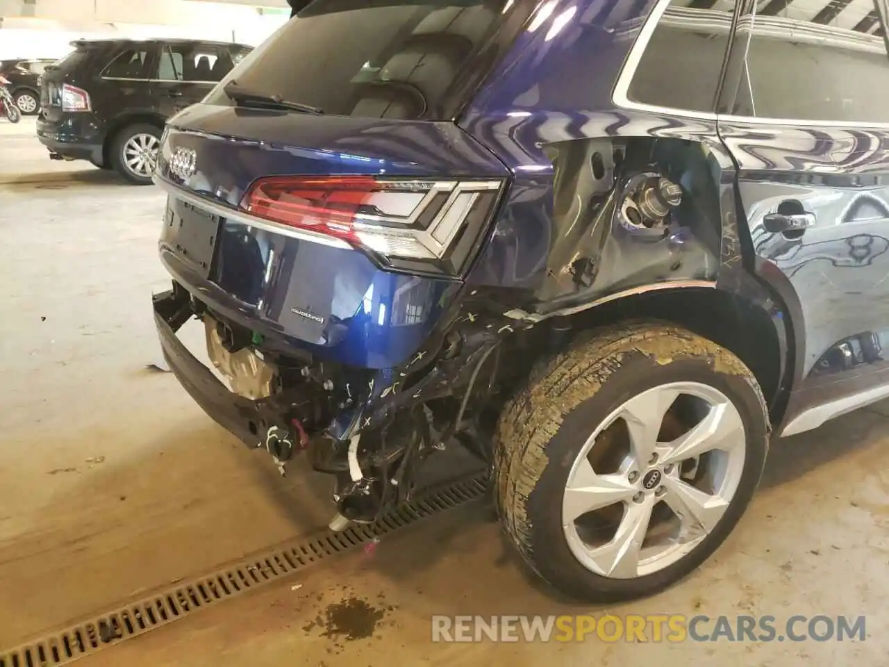 9 Photograph of a damaged car WA1CAAFY8M2021129 AUDI Q5 2021