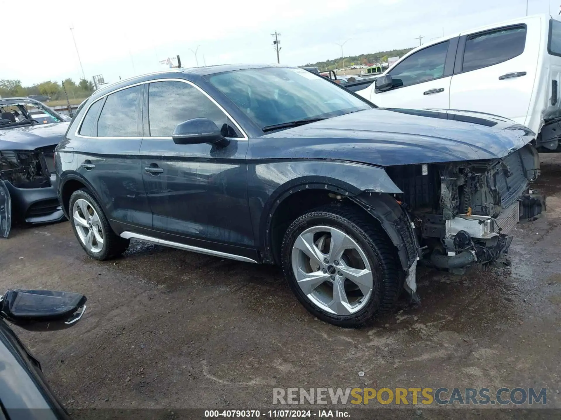 14 Photograph of a damaged car WA1CAAFY8M2054325 AUDI Q5 2021