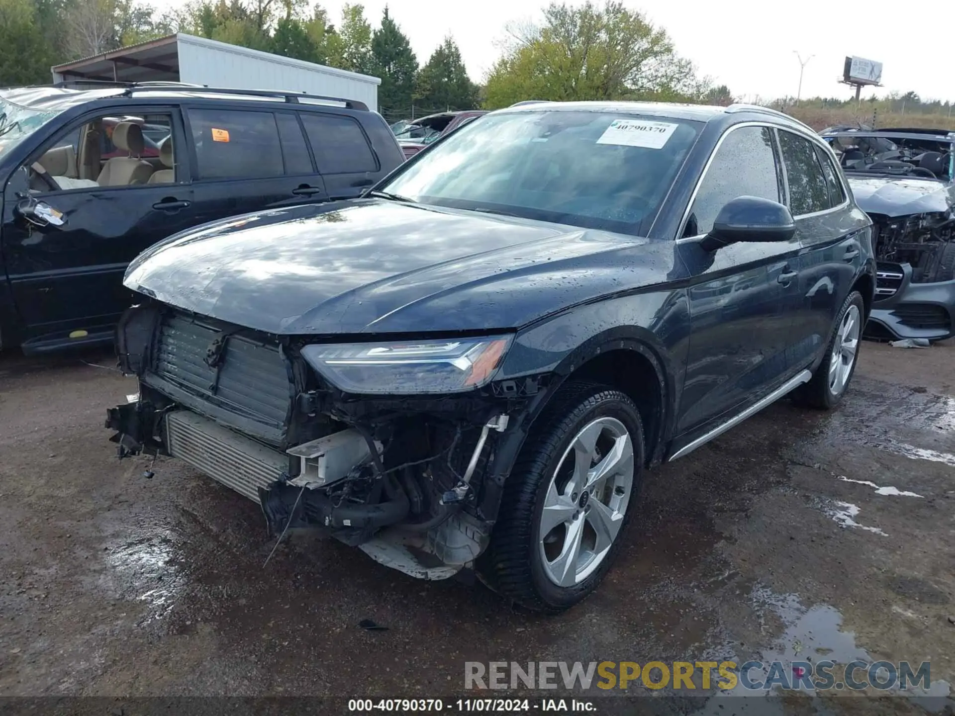 2 Photograph of a damaged car WA1CAAFY8M2054325 AUDI Q5 2021