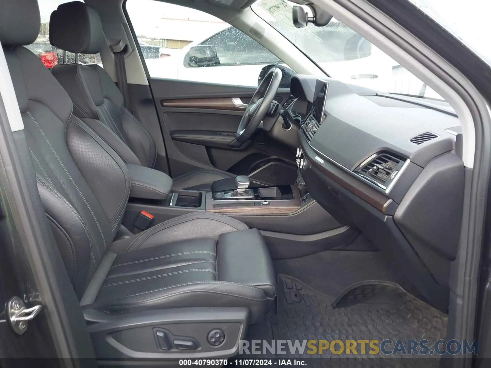 5 Photograph of a damaged car WA1CAAFY8M2054325 AUDI Q5 2021
