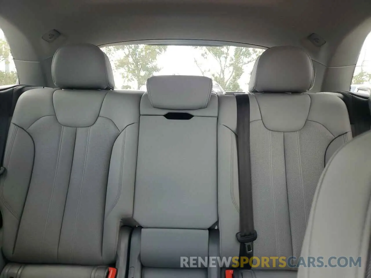 10 Photograph of a damaged car WA1CAAFY9M2016747 AUDI Q5 2021