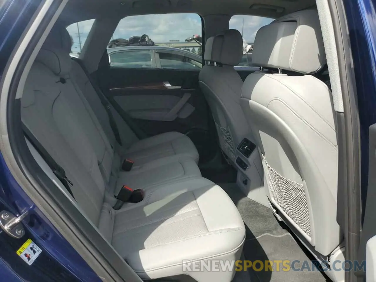 11 Photograph of a damaged car WA1CAAFY9M2016747 AUDI Q5 2021