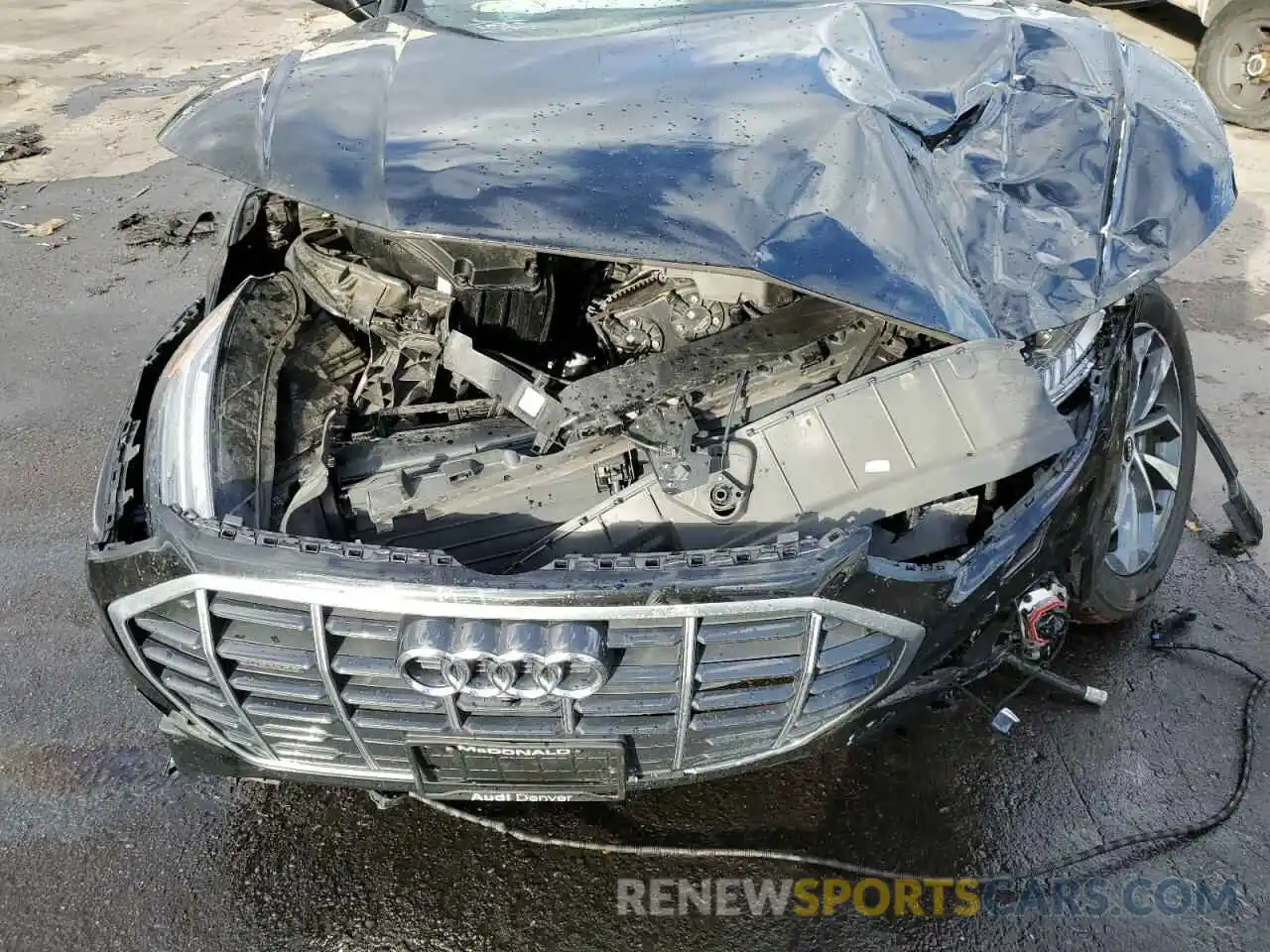 9 Photograph of a damaged car WA1CAAFYXM2058148 AUDI Q5 2021